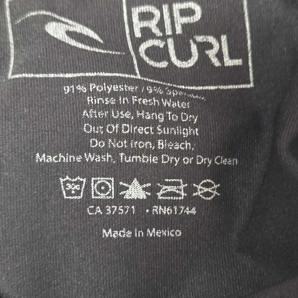 Rip Curl Rash Guard Shirt Men's XL Black Short Sleeve Surf Swim UPF 50+ UV Tee